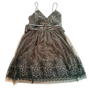 New Ruby Black Silver Floral Embroidered Mesh Cocktail Dress Sash Large 8901